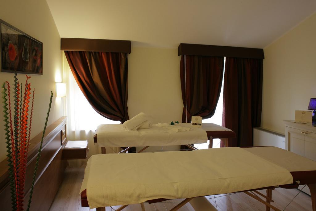 Hotel Valentino Acqui Terme Exterior photo