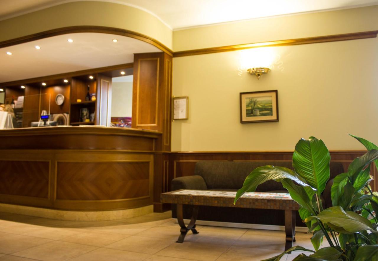 Hotel Valentino Acqui Terme Exterior photo