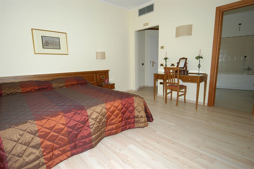 Hotel Valentino Acqui Terme Exterior photo
