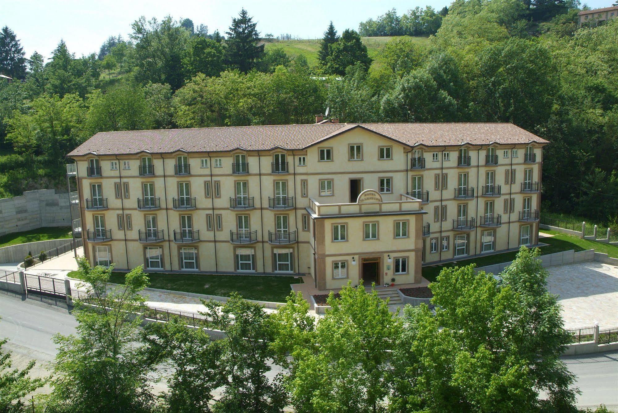 Hotel Valentino Acqui Terme Exterior photo