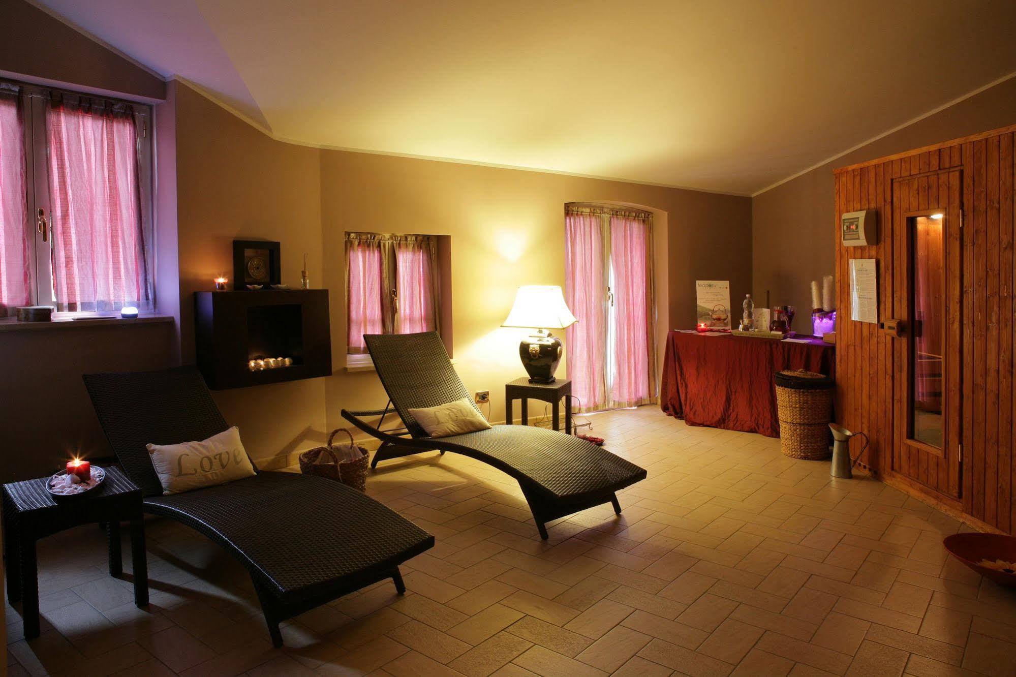 Hotel Valentino Acqui Terme Exterior photo