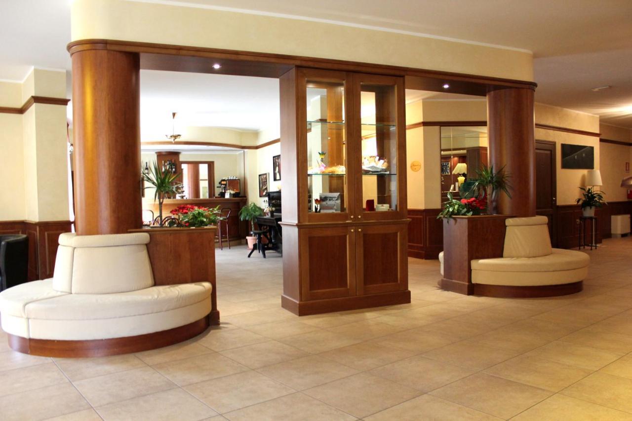 Hotel Valentino Acqui Terme Exterior photo